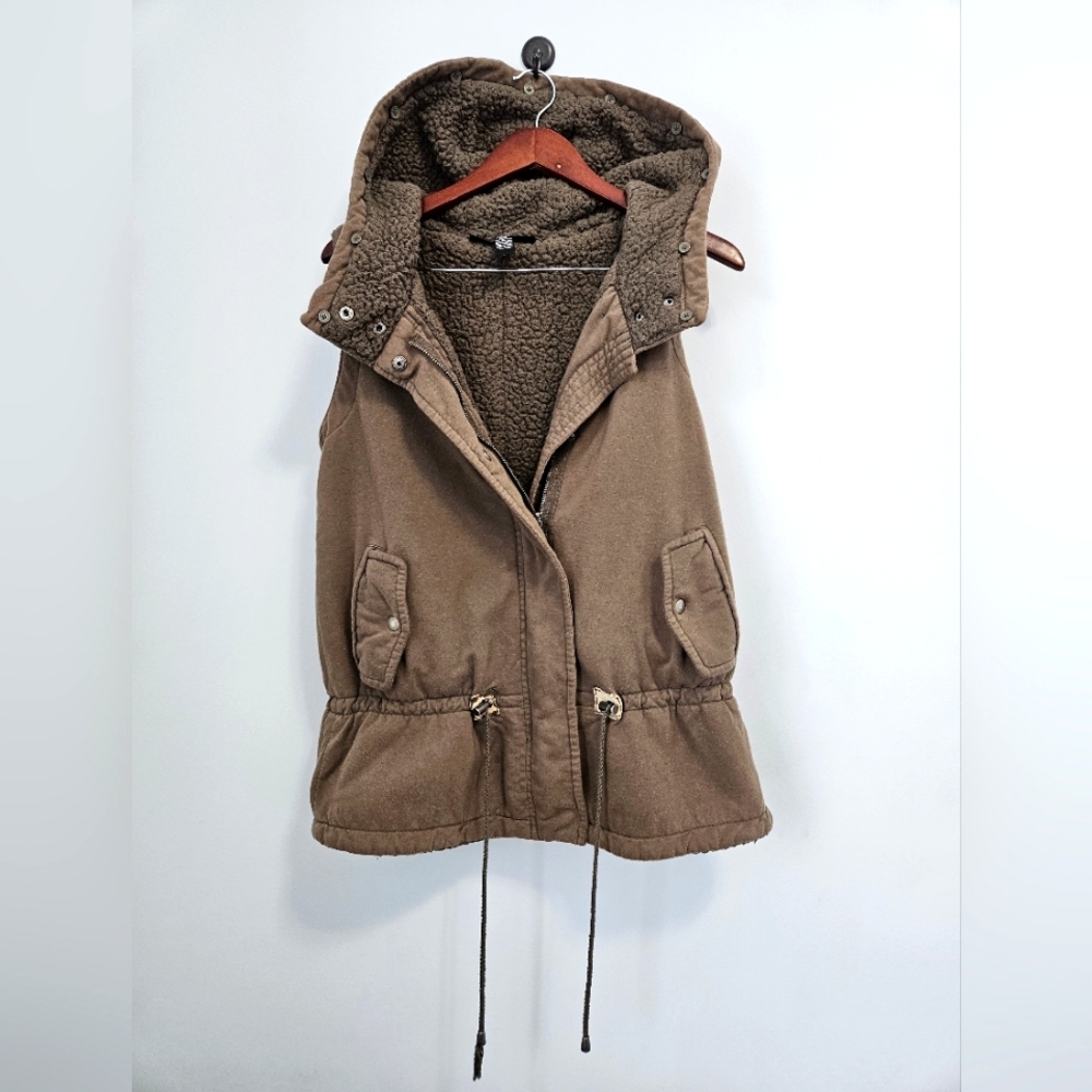 INC Oversized Sherpa Hooded Vest - Size US S